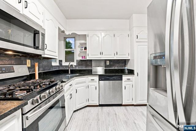 654 Howard Street, Teaneck, NJ 07666