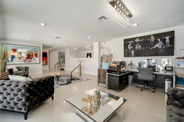 14090 SW 34th St, Miami, FL 33175