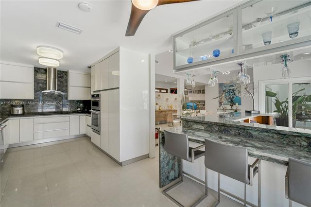 14090 SW 34th St, Miami, FL 33175