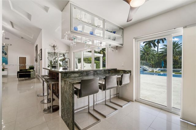 14090 SW 34th St, Miami, FL 33175