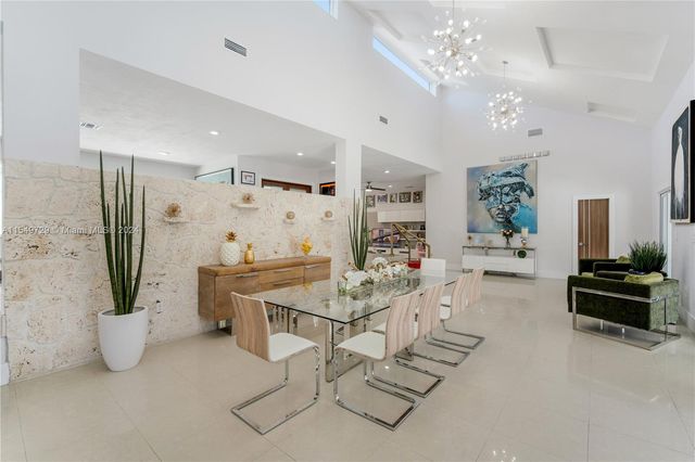 14090 SW 34th St, Miami, FL 33175
