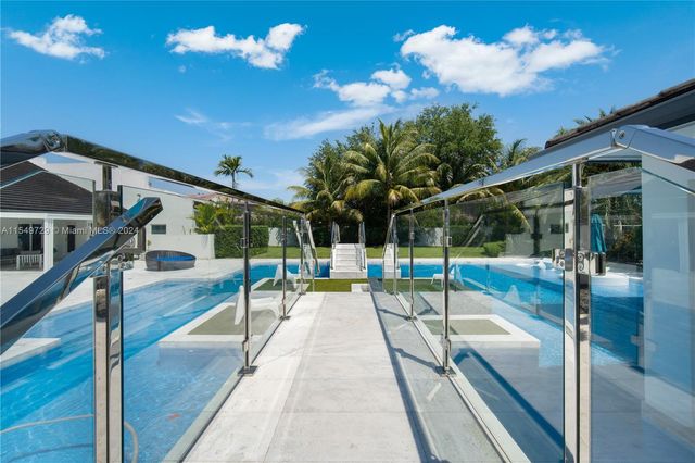 14090 SW 34th St, Miami, FL 33175