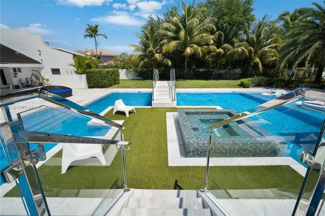 14090 SW 34th St, Miami, FL 33175