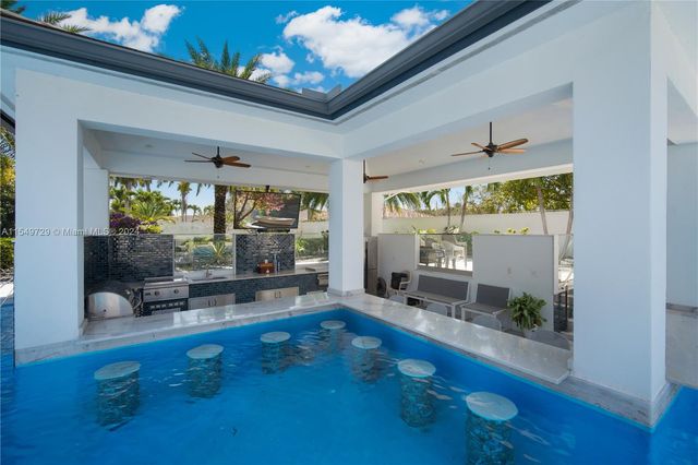 14090 SW 34th St, Miami, FL 33175