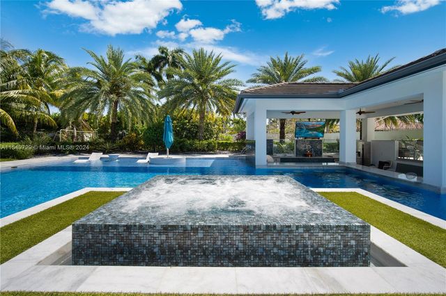 14090 SW 34th St, Miami, FL 33175