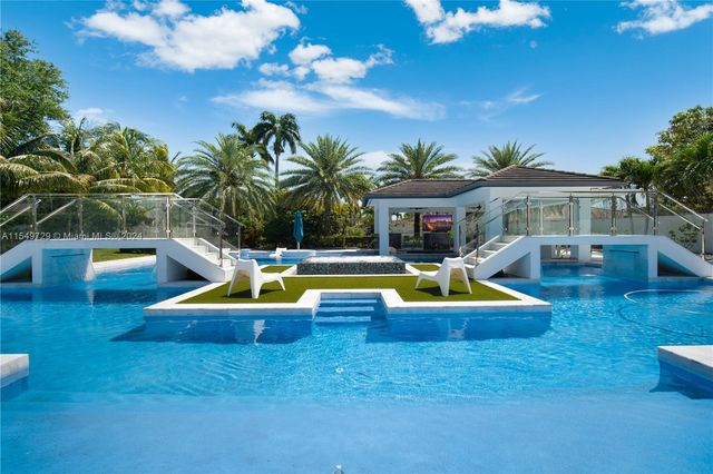 14090 SW 34th St, Miami, FL 33175