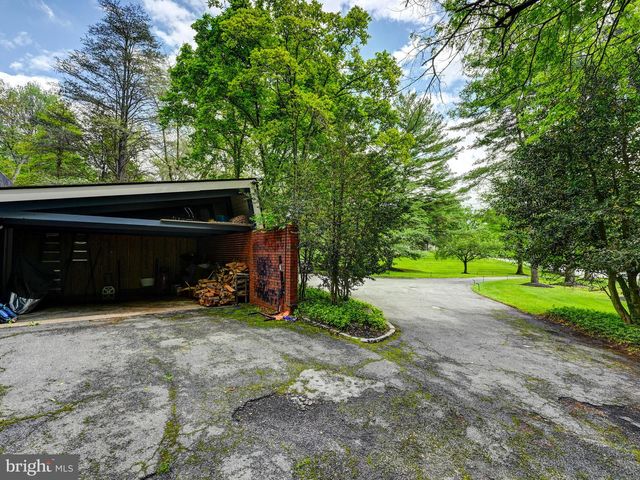 3604 BARBERRY CT, Pikesville, MD 21208
