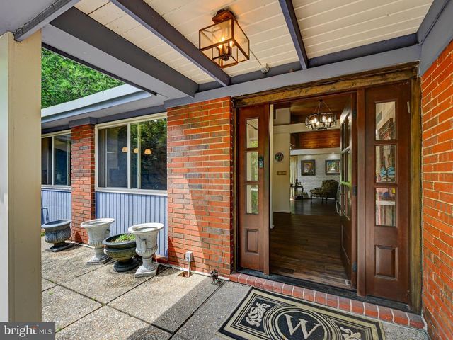 3604 BARBERRY CT, Pikesville, MD 21208