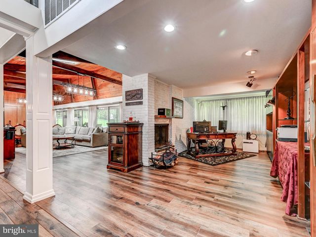 3604 BARBERRY CT, Pikesville, MD 21208
