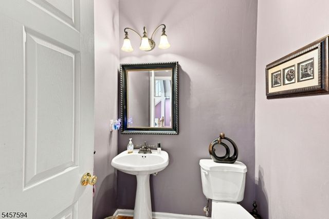1002 Valerie Place, Greenwich Twp., NJ 08886