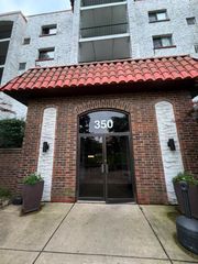 350 Plum Creek Drive 107, Wheeling, IL 60090