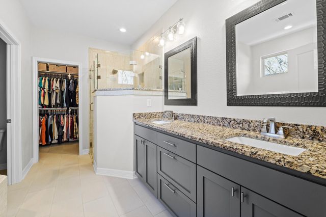 3905 Clinton LN, Lago Vista, TX 78645