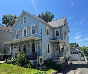 33 Bank Street, Walden, NY 12586