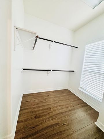 3846 Center Street, Houston, TX 77007