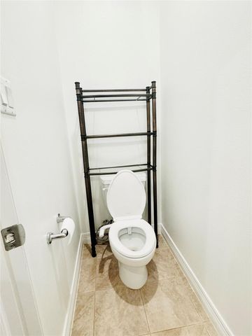 3846 Center Street, Houston, TX 77007