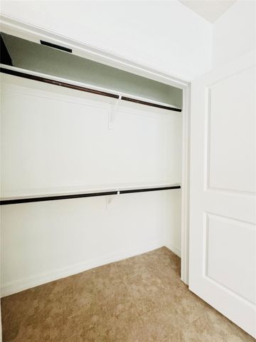 3846 Center Street, Houston, TX 77007