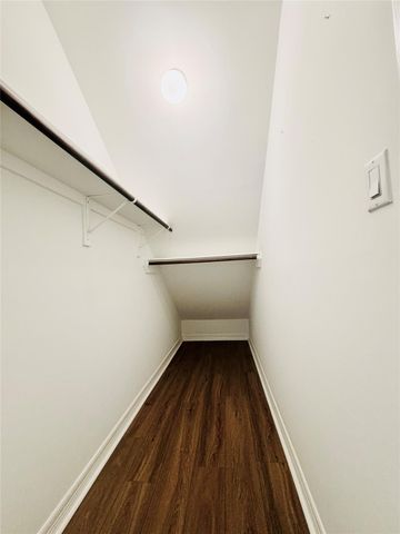 3846 Center Street, Houston, TX 77007