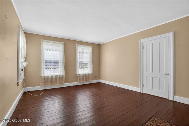 302 S William Street, Johnstown, NY 12095
