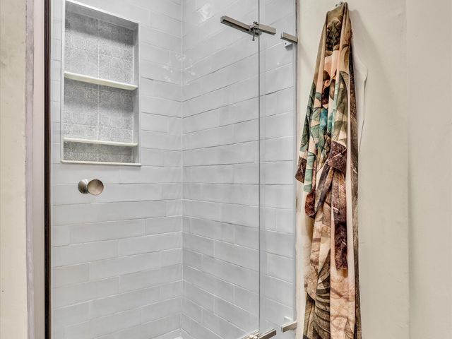 8 Hawthorne Lane, Boynton Beach, FL 33426