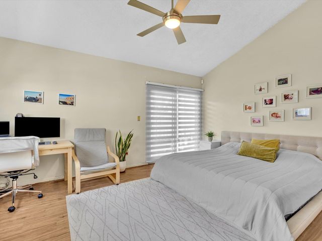 8 Hawthorne Lane, Boynton Beach, FL 33426