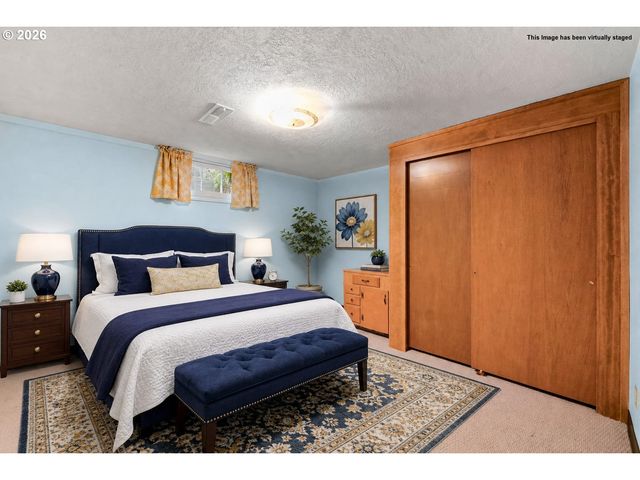 14220 Ne SAN RAFAEL St, Portland, OR 97230