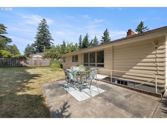 14220 Ne SAN RAFAEL St, Portland, OR 97230