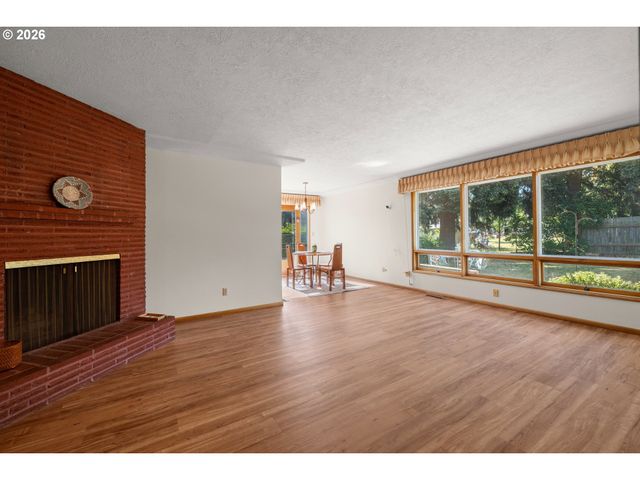 14220 Ne SAN RAFAEL St, Portland, OR 97230
