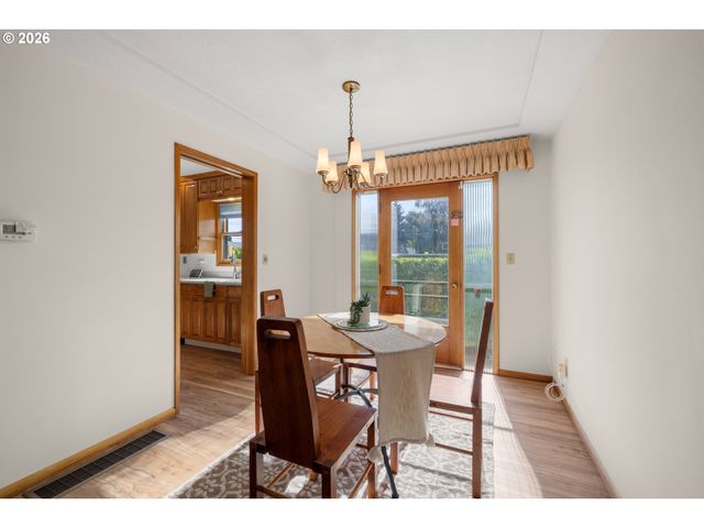 14220 Ne SAN RAFAEL St, Portland, OR 97230