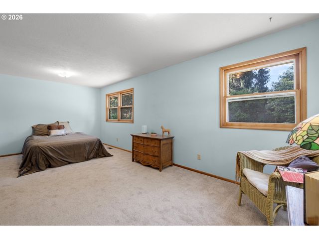 14220 Ne SAN RAFAEL St, Portland, OR 97230