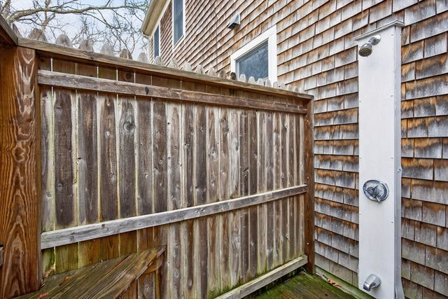 98 Sandwich Rd, Falmouth, MA 02536