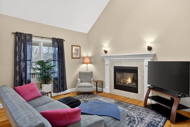 98 Sandwich Rd, Falmouth, MA 02536