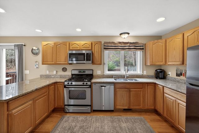 98 Sandwich Rd, Falmouth, MA 02536