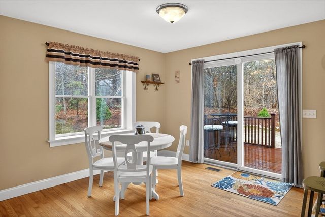 98 Sandwich Rd, Falmouth, MA 02536