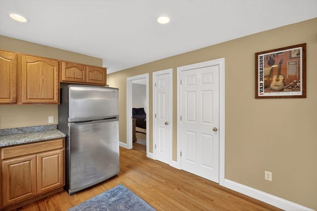 98 Sandwich Rd, Falmouth, MA 02536