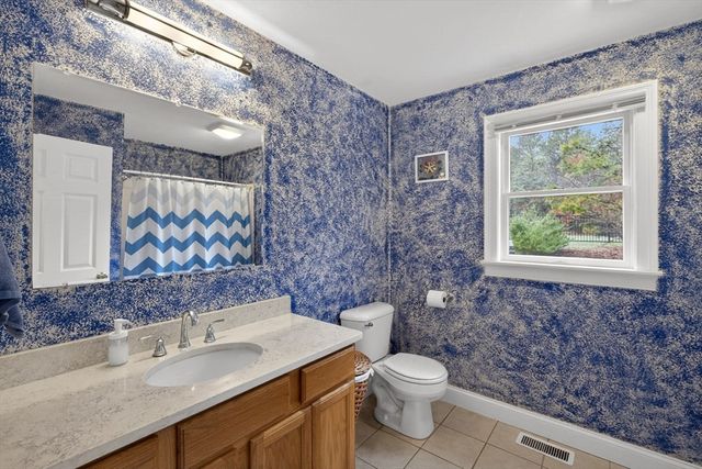 98 Sandwich Rd, Falmouth, MA 02536