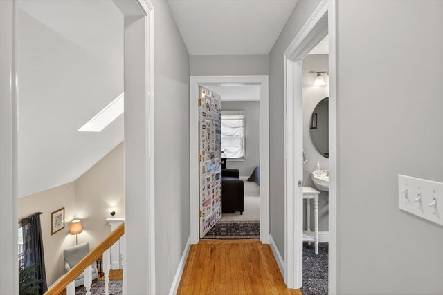 98 Sandwich Rd, Falmouth, MA 02536