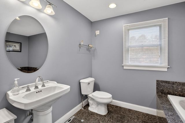 98 Sandwich Rd, Falmouth, MA 02536