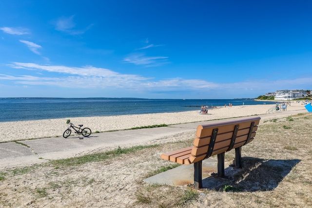 98 Sandwich Rd, Falmouth, MA 02536