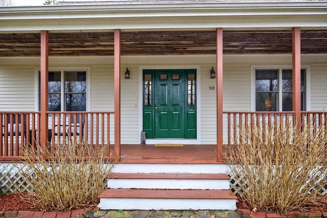 98 Sandwich Rd, Falmouth, MA 02536