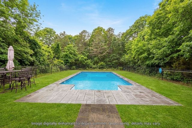 98 Sandwich Rd, Falmouth, MA 02536