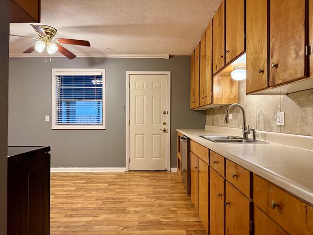 3310 W Louisiana Ave, Midland, TX 79703