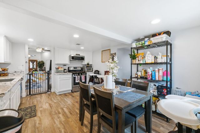 1044 K Street, Reedley, CA 93654