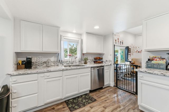 1044 K Street, Reedley, CA 93654