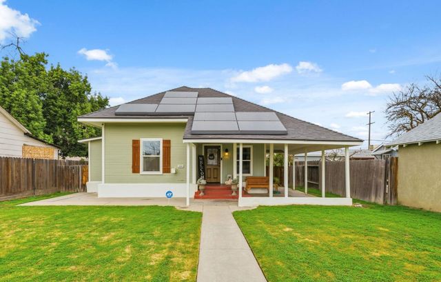 1044 K Street, Reedley, CA 93654