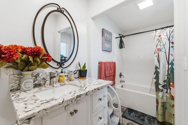 1044 K Street, Reedley, CA 93654