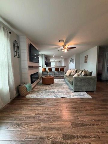 834 Coffee Mill Creek Lane, Rosenberg, TX 77471