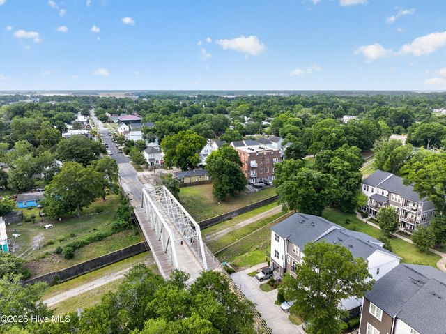 614 Peacock Lane Apt 1, Wilmington, NC 28401