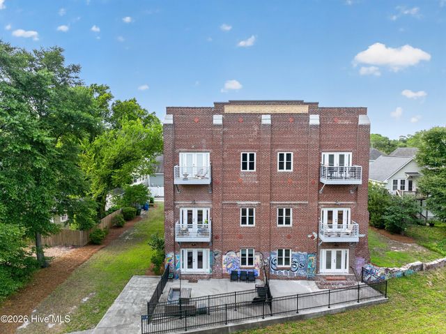 614 Peacock Lane Apt 1, Wilmington, NC 28401