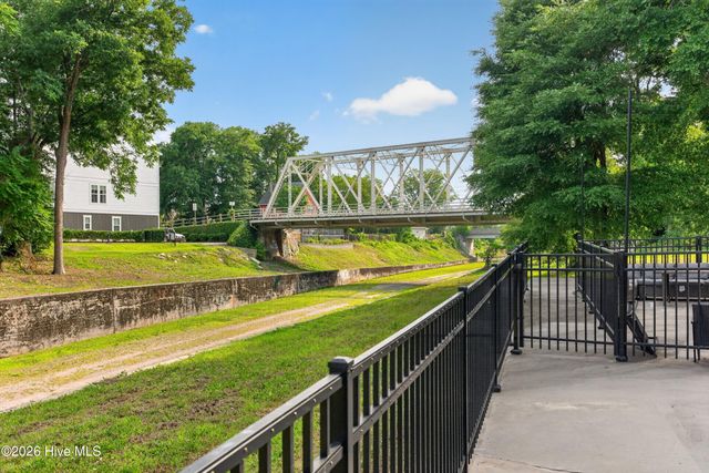 614 Peacock Lane Apt 1, Wilmington, NC 28401