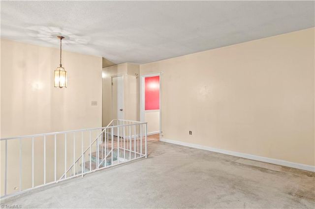 5220 Ashlyn Drive, Winston-salem, NC 27106
